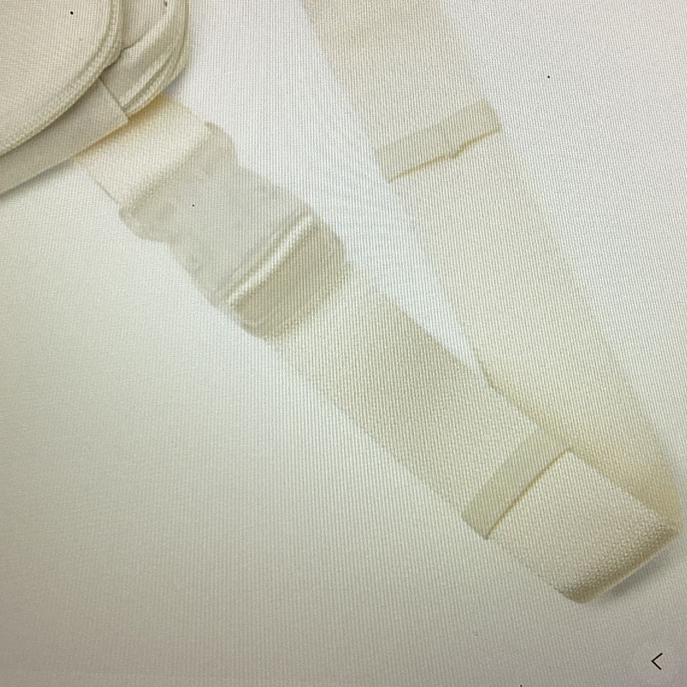 Baggallini White Crossbody Bag Modern Belt Bag BNWT 🤍🤍 - Picture 4 of 10